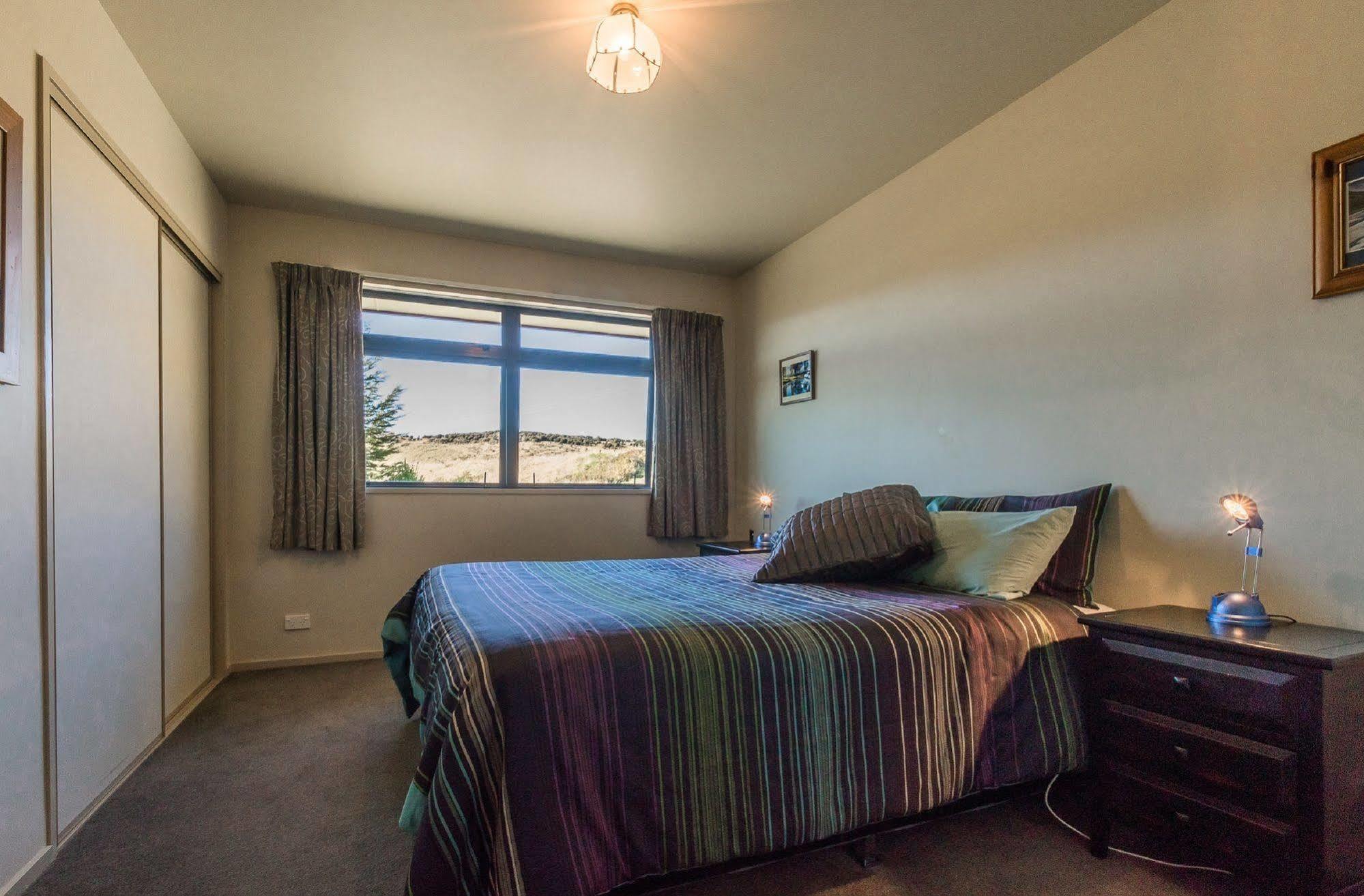 Loch Vista Bed & Breakfast Те-Анау Экстерьер фото